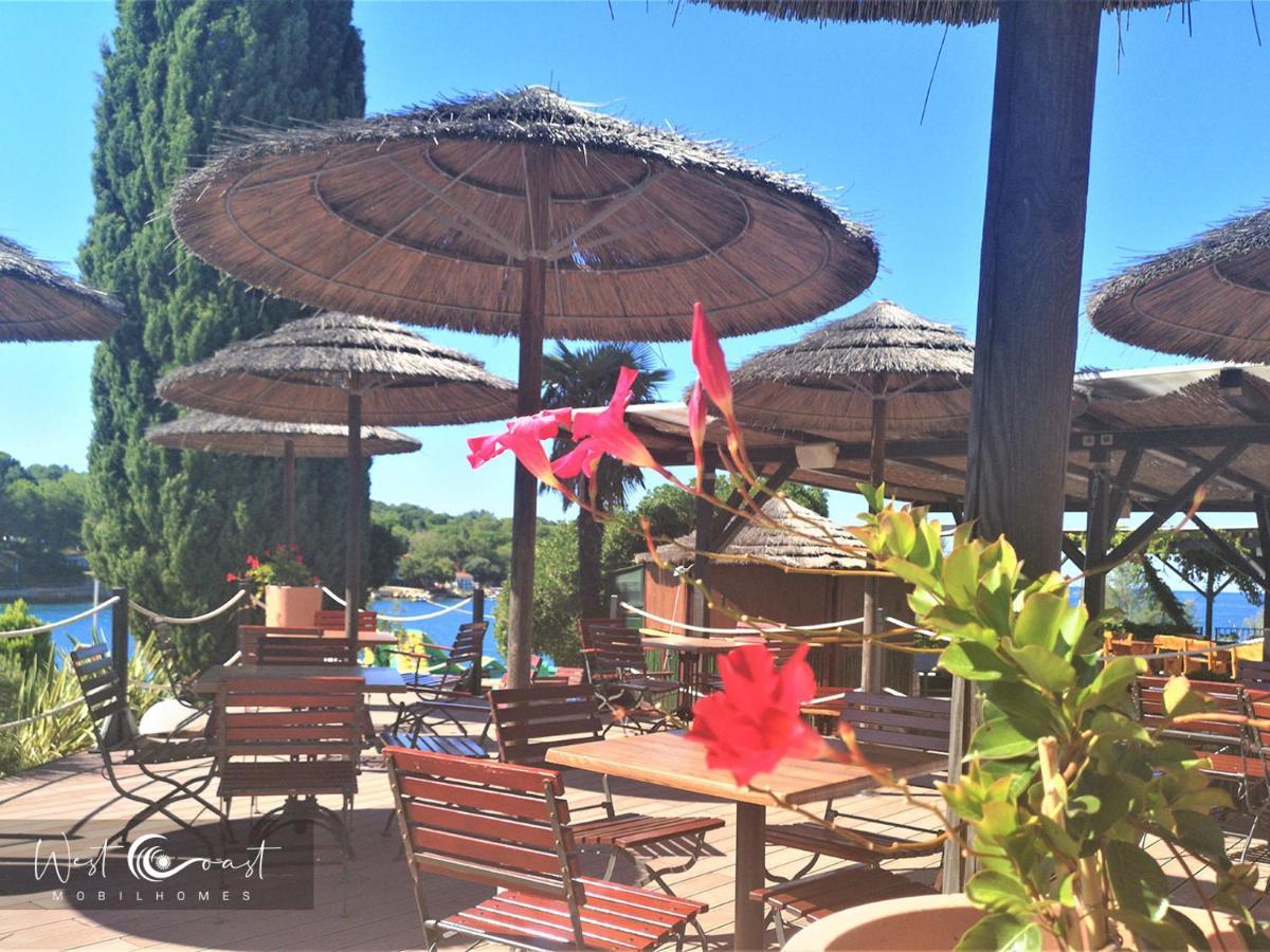 West Coast Mobilhome With Xxl Terrace Tar-Vabriga Εξωτερικό φωτογραφία
