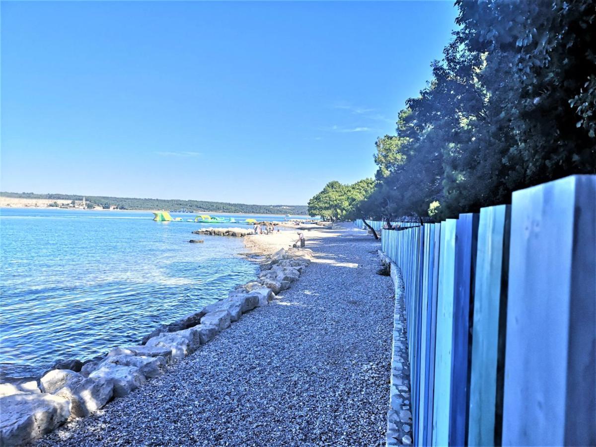 West Coast Mobilhome With Xxl Terrace Tar-Vabriga Εξωτερικό φωτογραφία