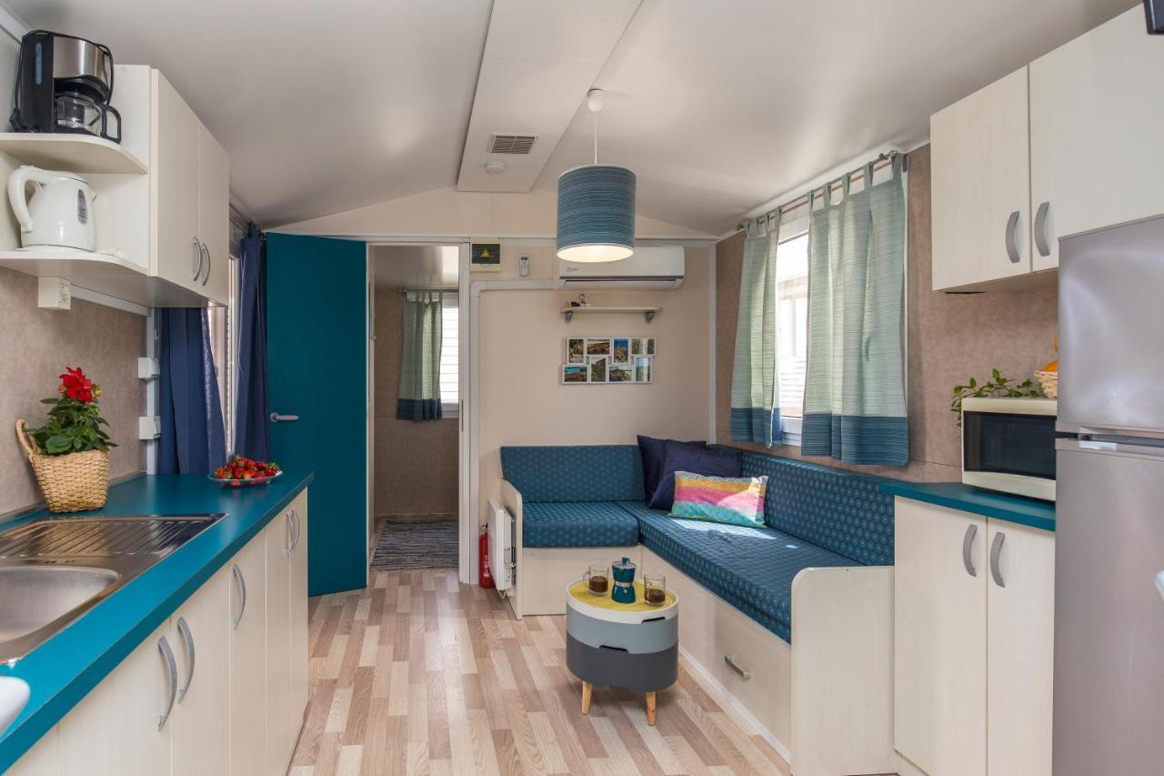 West Coast Mobilhome With Xxl Terrace Tar-Vabriga Εξωτερικό φωτογραφία