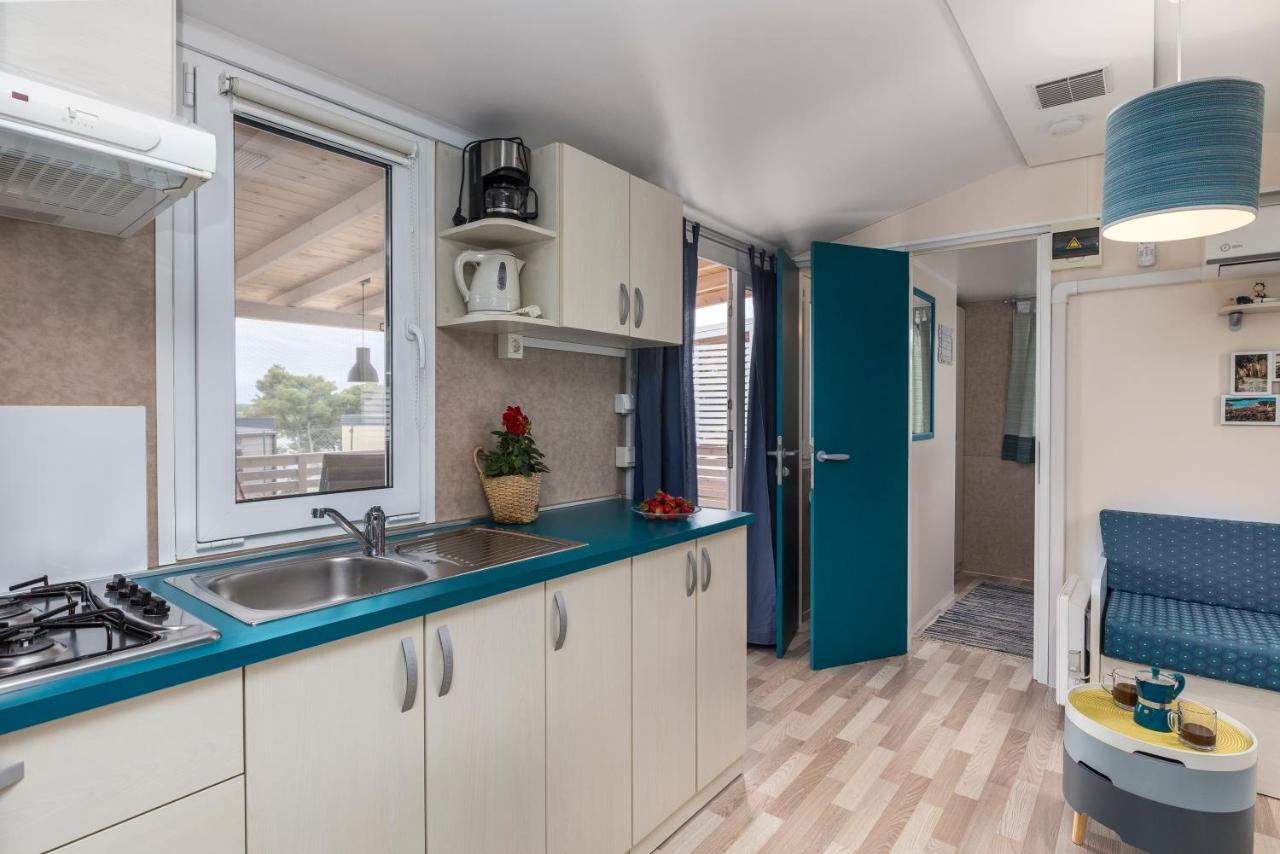 West Coast Mobilhome With Xxl Terrace Tar-Vabriga Εξωτερικό φωτογραφία