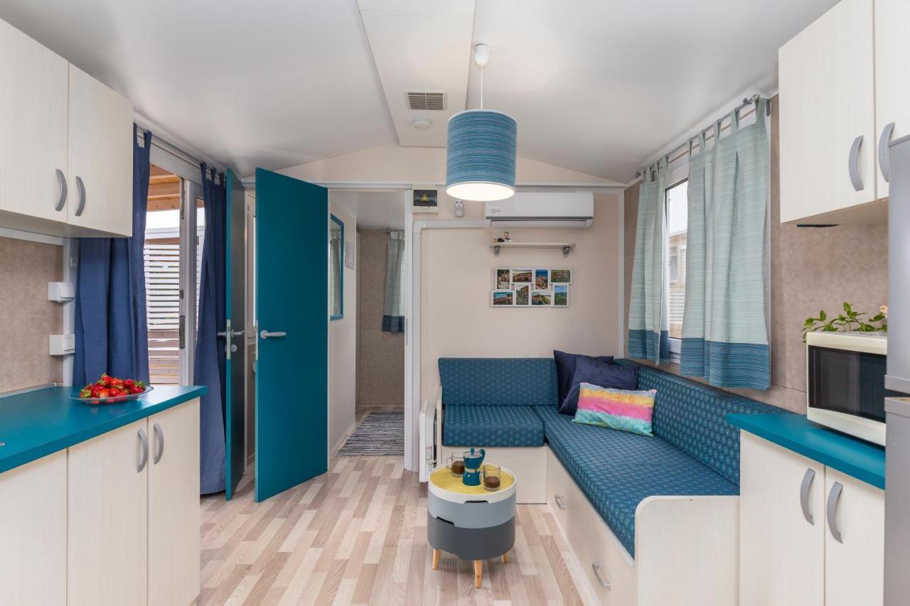 West Coast Mobilhome With Xxl Terrace Tar-Vabriga Εξωτερικό φωτογραφία