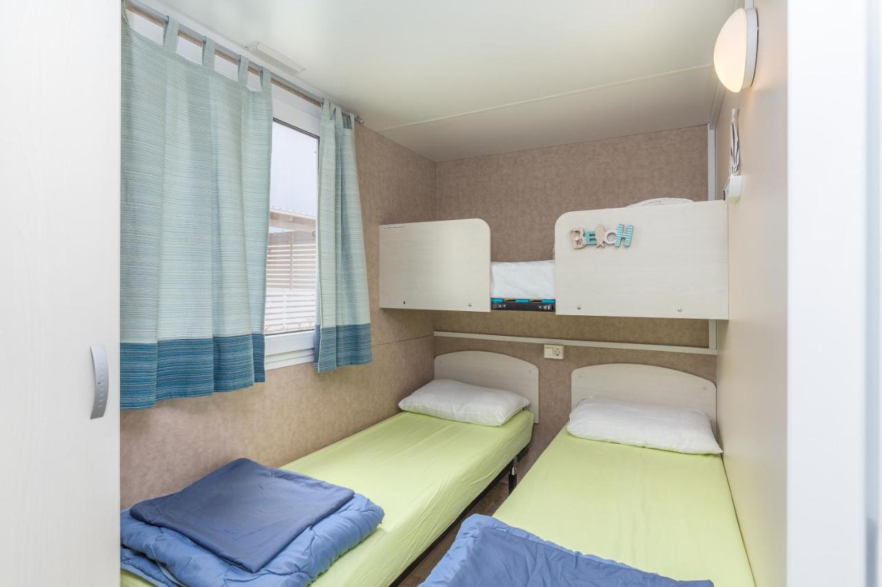 West Coast Mobilhome With Xxl Terrace Tar-Vabriga Εξωτερικό φωτογραφία